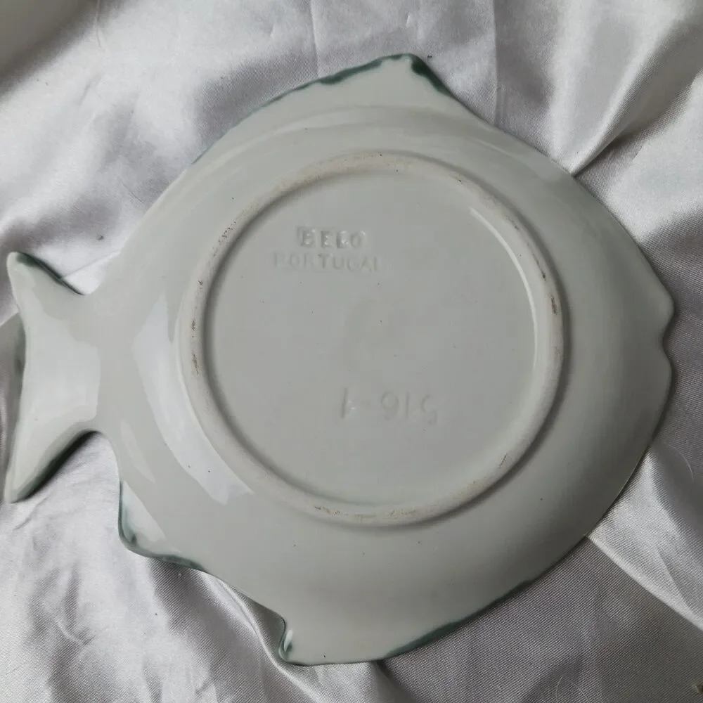 Vintage Portugal Faiancas Belo Art Pottery Fish Shaped 6 1/2'' Plate